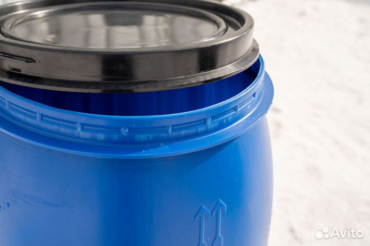 Бочка пластиковая с крышкой пэнд-160 литров