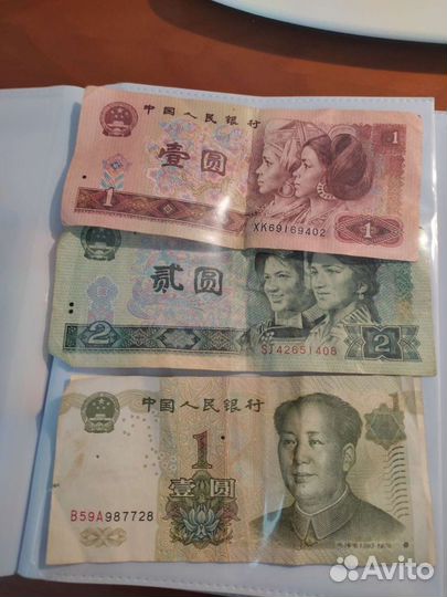 Монеты и банкноты разных стран, жетоны