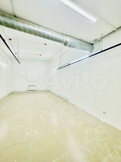 Помещение 40м² на 1 этаже. Вода, потолки 4,5м