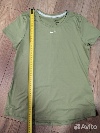 Новая женская Футболка Nike Dry Fit S / M
