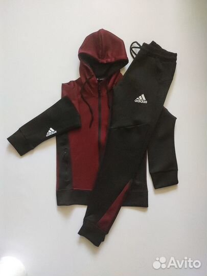 Спортивный костюм adidas новый