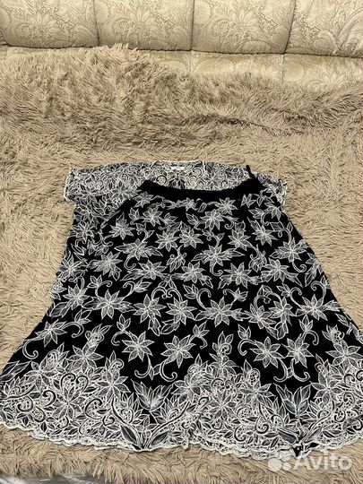 Костюм с юбкой