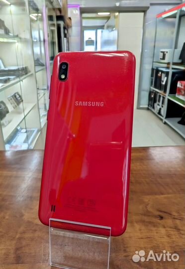 Samsung Galaxy A10, 2/32 ГБ