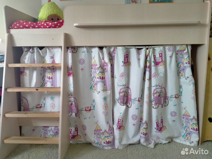 Кровать чердак