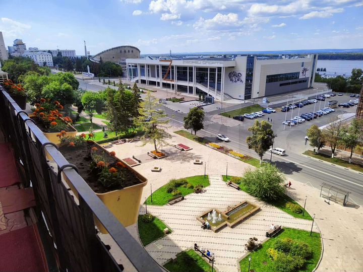2-к. квартира, 55 м², 9/10 эт.