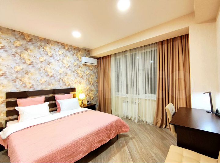 2-к. квартира, 56 м², 1/6 эт.