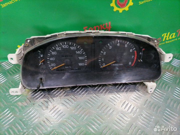 Щиток приборов Toyota Vista SV30