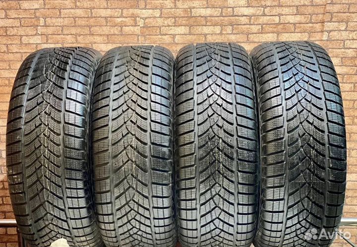 Goodyear UltraGrip Ice SUV 285/60 R18