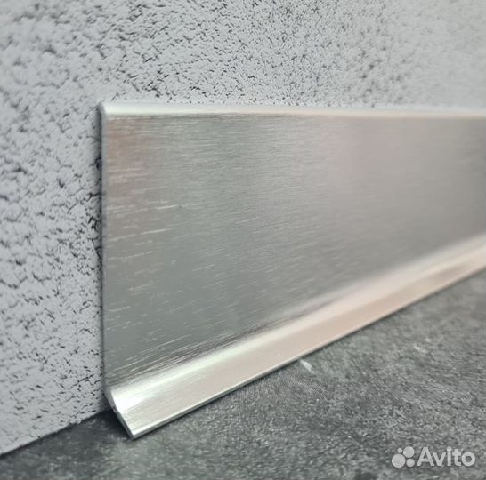 Плинтус алюминий анодирован 3 м