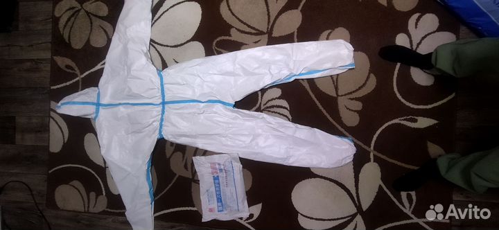 Защитный костюм