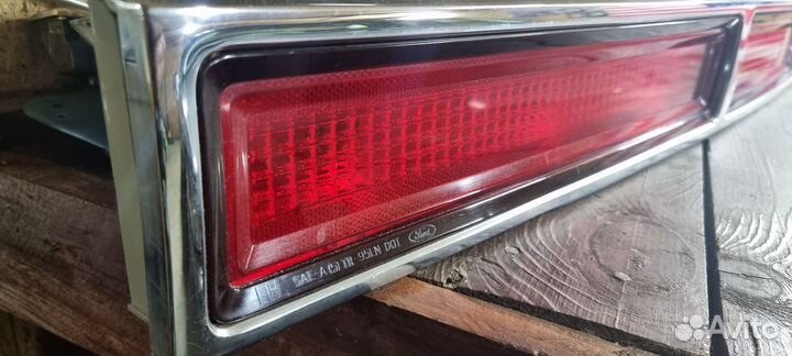 Фонарь Lightbar Lincoln Town Car 95 рестайлинг