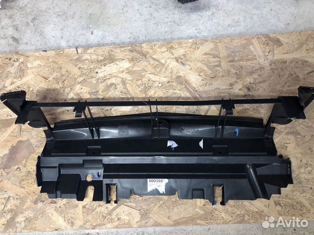 Мерседес W204 дефлектор радиатора