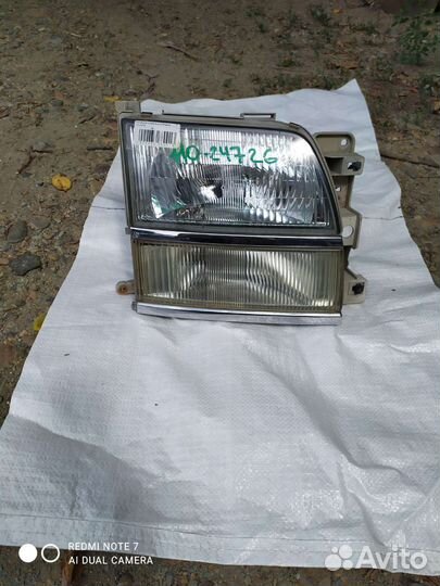 Фара правая Nissan Elgrand 1997-2002гг