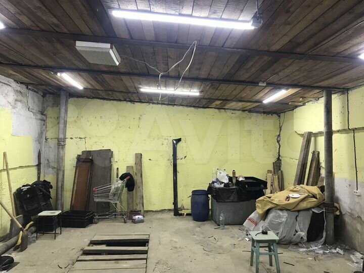 Гараж, > 30 м²