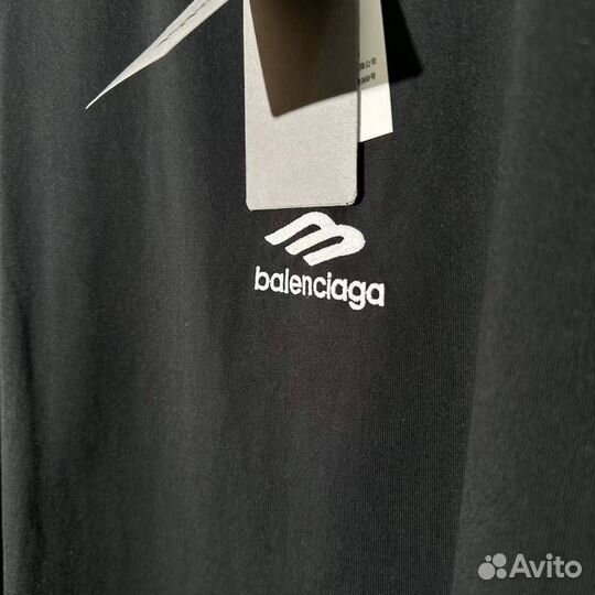 Футболка balenciaga