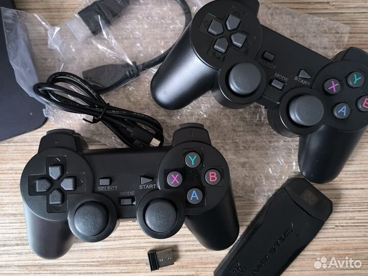 Игровая приставка на 1000 игр