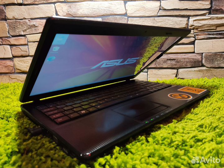 Мощный Asus 4 ядра Core i3-2350 8Gb SSD Radeon