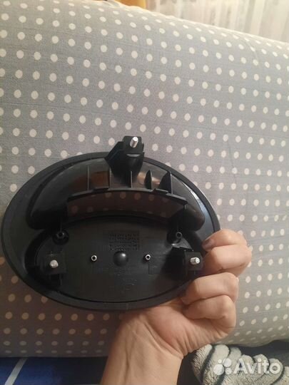 Эмблема на корпусе ручки Solaris Kia