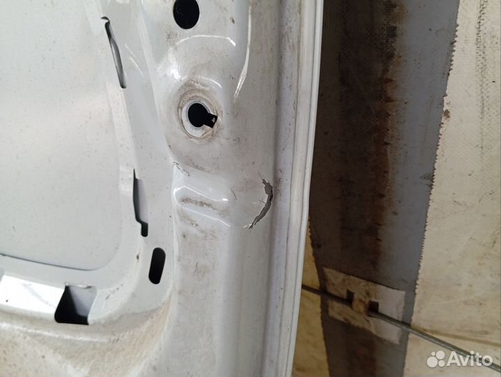 Volkswagen polo капот