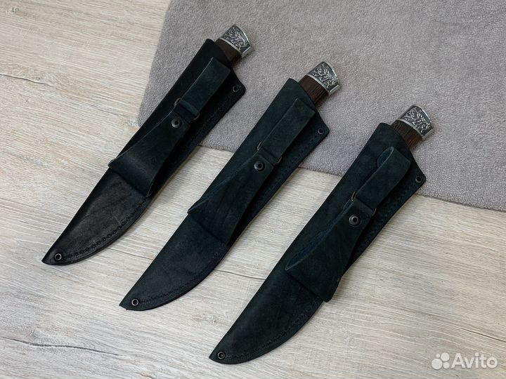 Охотничий нож с кожаными ножнами разделочный