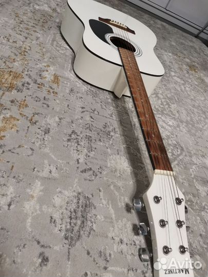 Акустическая гитара