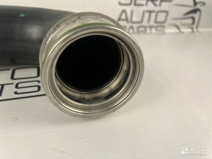 Патрубок интеркулера Volkswagen Passat B6 2.0 BMR