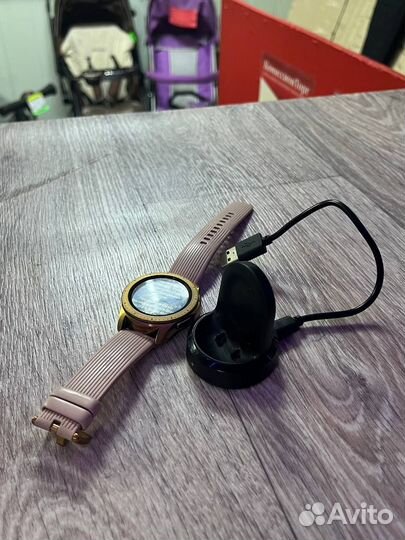 Часы Samsung Galaxy Watch 42mm