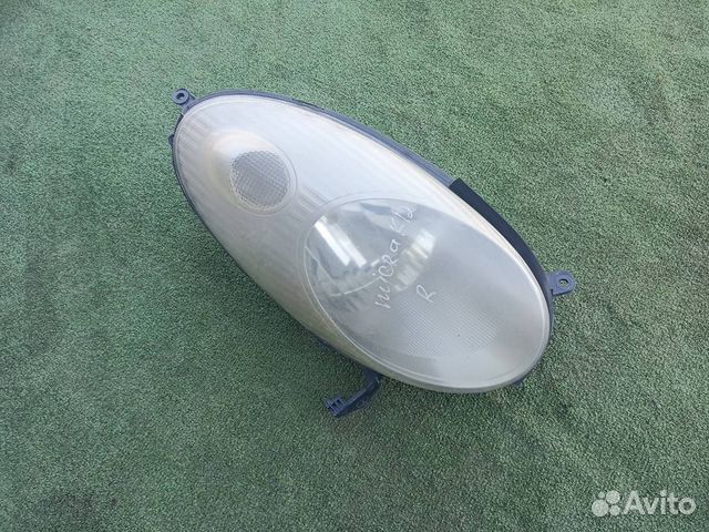 Фара передняя правая Nissan Micra K12