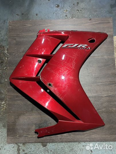Правый боковой пластик для Yamaha FJR1300 01-03