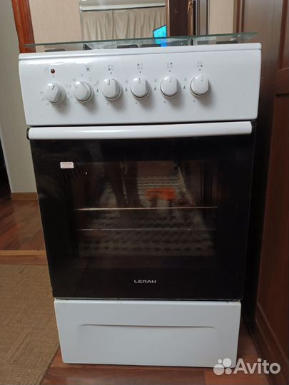 Газовая плита с электрической духовкой