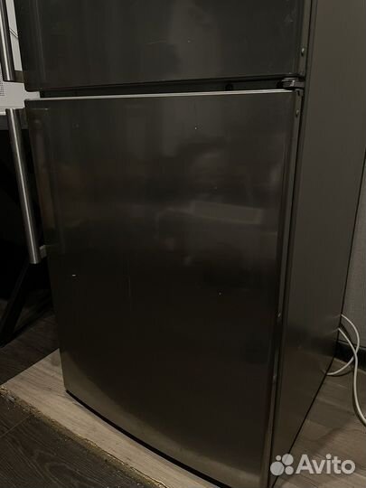 Холодильник Siemens KG39NXI15R