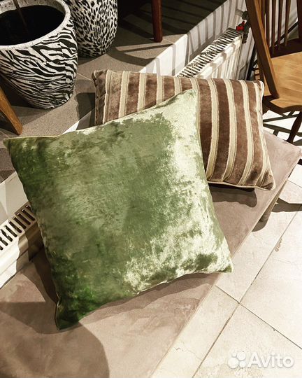 Подушка интерьерная диванная новая много