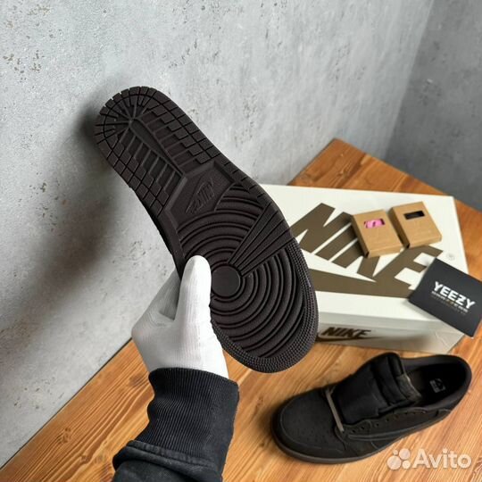 Travis Scott X Air Jordan 1 Retro Low OG SP Velvet