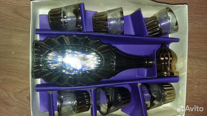 Графин с рюмками