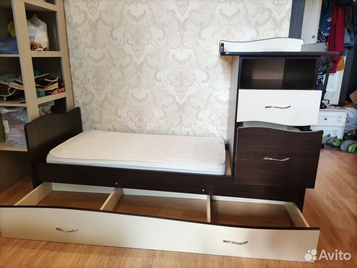 Детская кровать трансформер с маятником