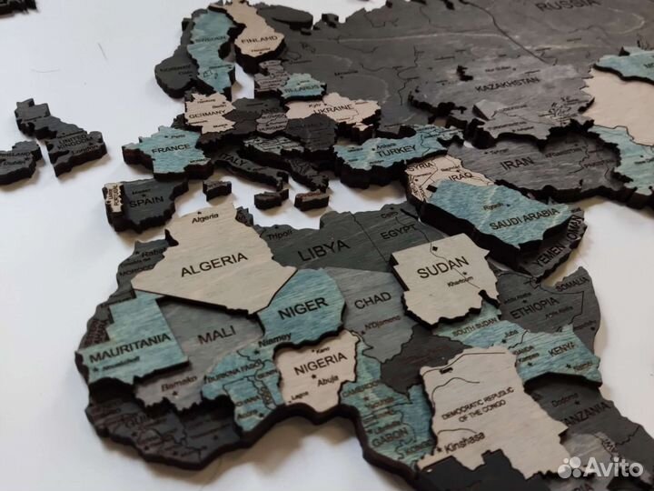 Карта мира настенная из дерева