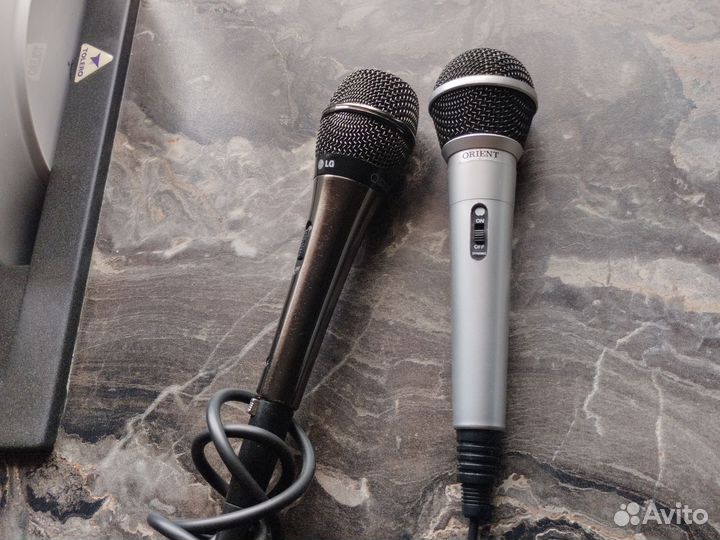 Микрофон для караоке проводной