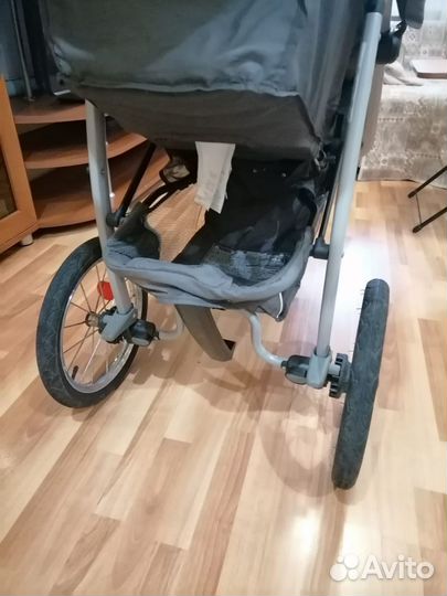 Graco FastAction беговая в отличном состоянии