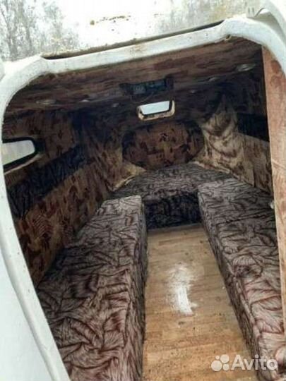 Катер водомётный каютный