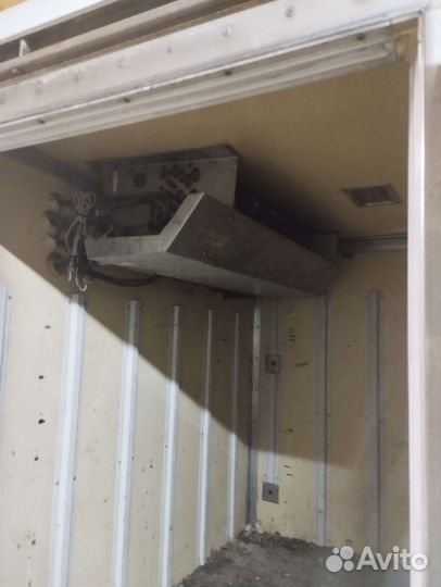 Будка с рефрижератором