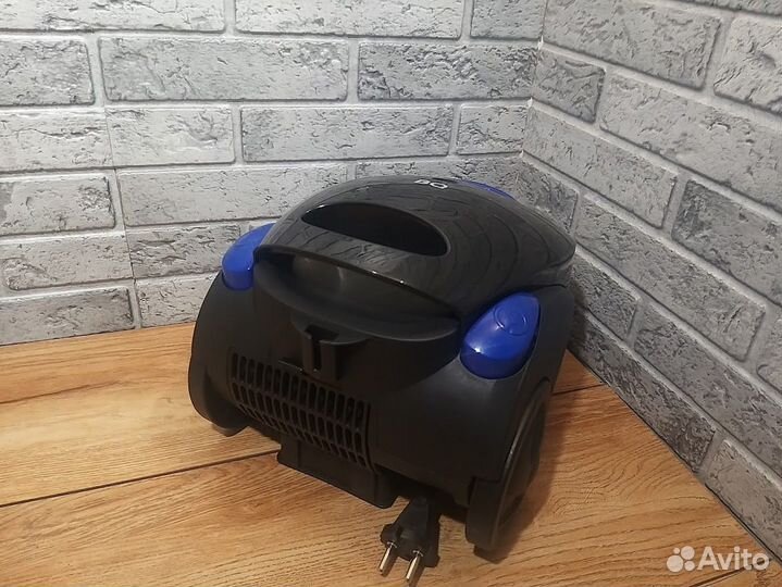 Пылесос BQ VC1802B