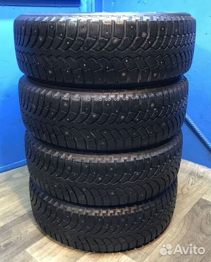 Bridgestone Blizzak Spike-01 235/65 R17