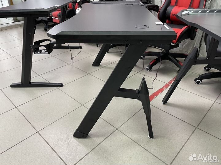 Компьютерный стол, карбон с подсветкой