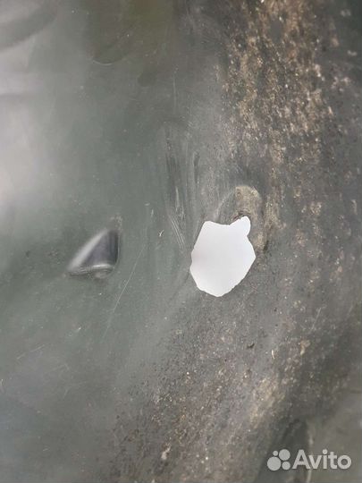 Передний правый локер peugeot 301- 438