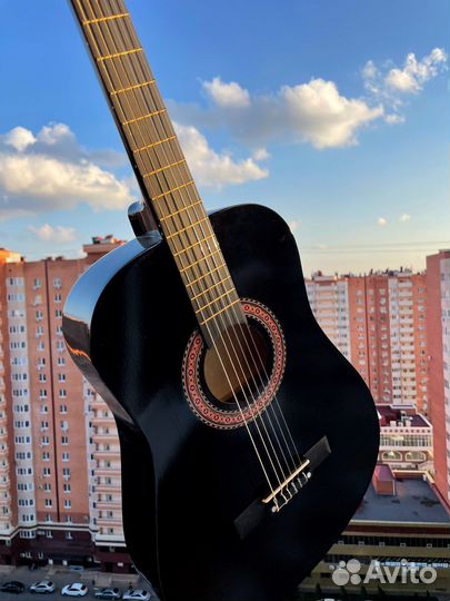 Новая классическая гитара