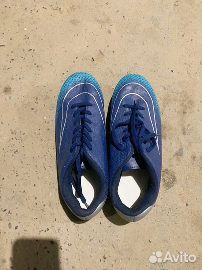 Футбольные бутсы