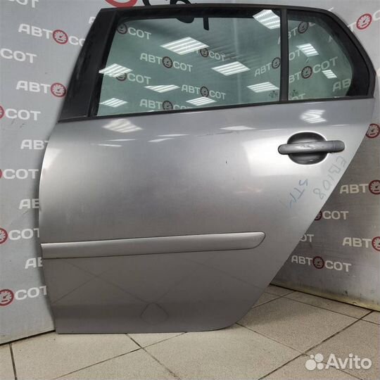Дверь задняя левая VW Golf V 2003-2009