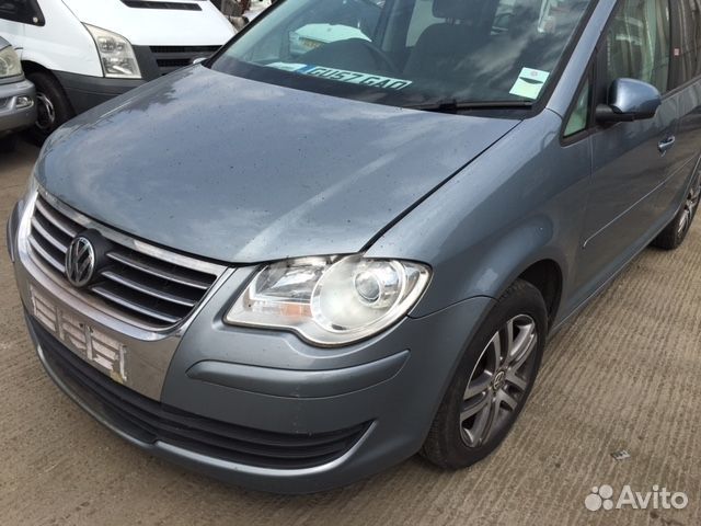 Разбор на запчасти Volkswagen Touran