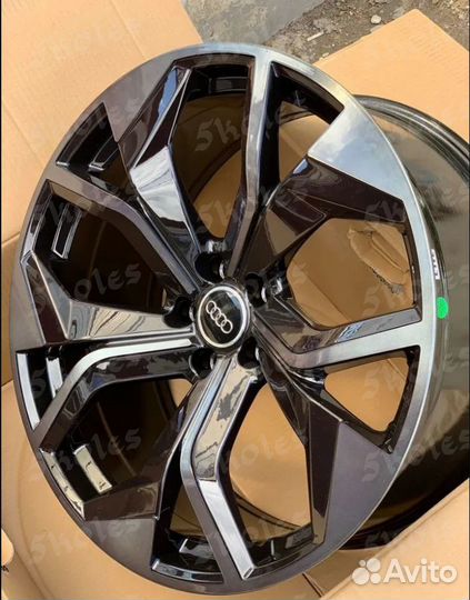 Литые диски Audi Q7 Q8 R22