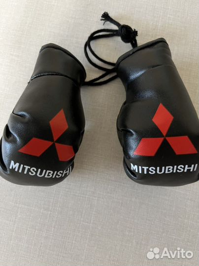 Боксерские перчатки для авто